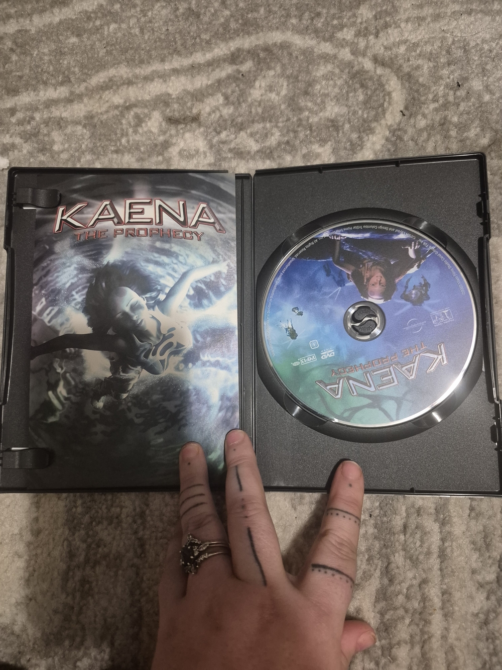 : The Prophecy (DVD) - Yellow Case Art - Picture 2 of 3